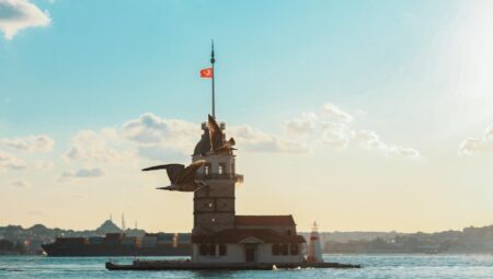 Işık Kulesi: Geceyi Aydınlatmanın Yolu